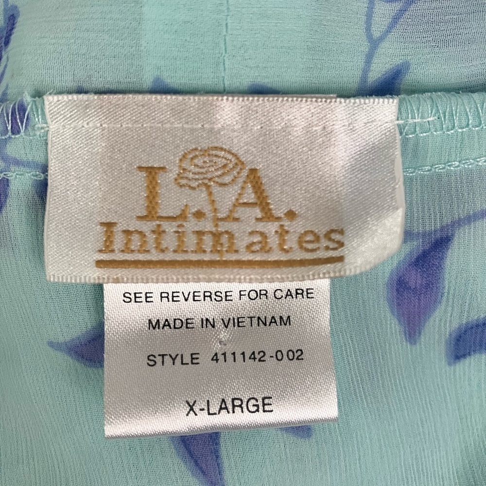 L.A. Intimates Floral Robe - Picture 5 of 9